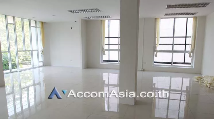 6  Office Space For Rent in Sukhumvit ,Bangkok BTS Phrom Phong AA17077